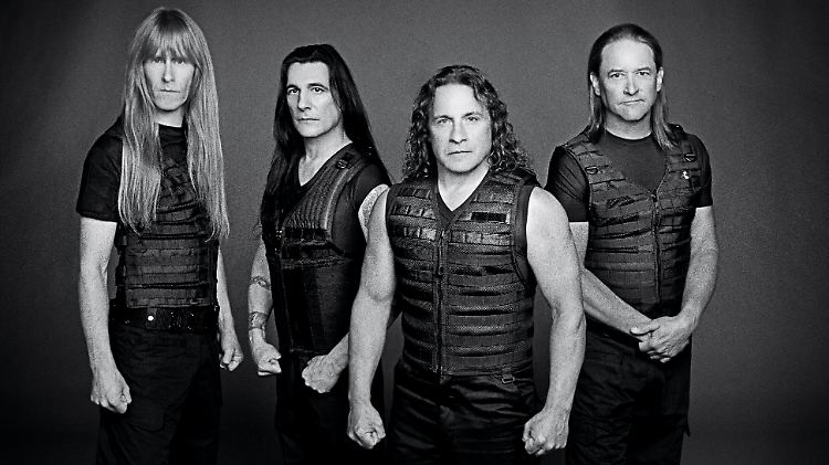 Karl Logan, Joey DeMaio, Eric Adams und Donnie Hamzik sind MANOWAR. 