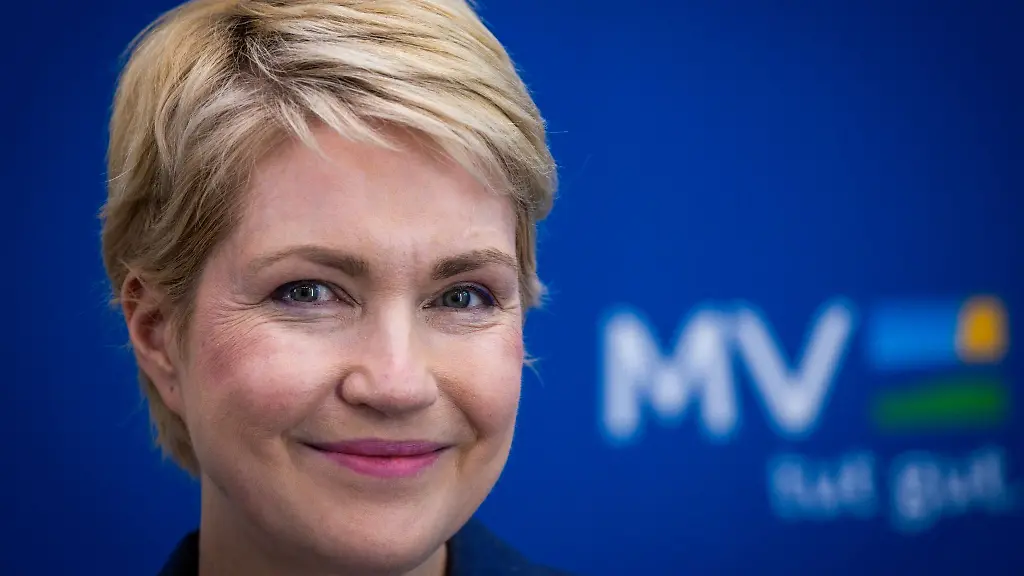 Manuela-Schwesig-SPD-die-Ministerpraesidentin-von-Mecklenburg-Vorpommern-wirbt-um-Spenden-fuer-den-Aufbau-des-landesweit-ersten-Kinder-und-Jugendhospizes