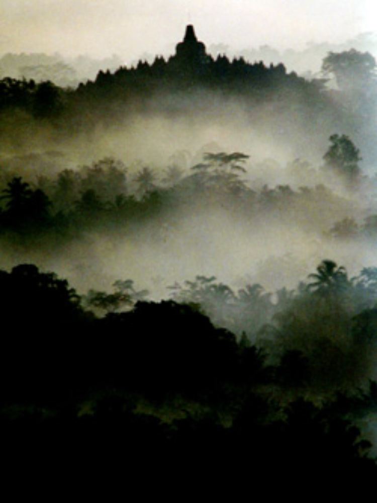 Borobudur liegt im größten moslemisch geprägten Staat, in Indonesien.