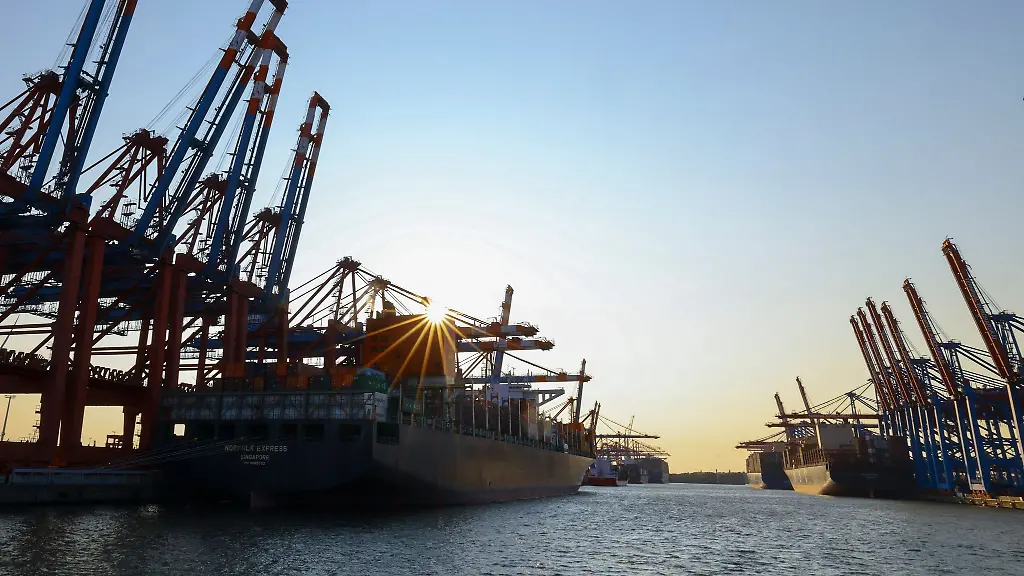 15-Prozent-Zoll-auf-Exporte-in-die-USA-belasten-den-Aussenhandel