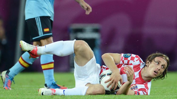 Sind wir jetzt weiter oder raus - fragt sich Kroatiens Luca Modric.