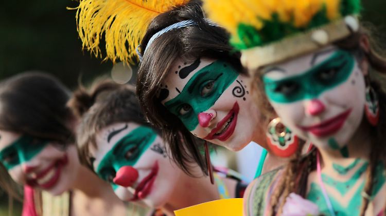 Parallel zur UN-Konferenz findet in Rio der "Gipfel der Völker" statt - der ist auf jeden Fall bunter als der offizielle Gipfel.