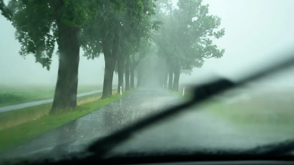 Der-Juli-2025-war-in-Thueringen-eher-nass-als-sonnig-Symbolfoto