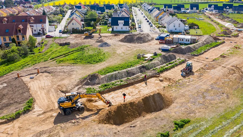 Oeffentliche-Karten-oder-Gutachten-vom-Nachbargrundstueck-bieten-nur-allgemeine-Hinweise-Die-Bodenverhaeltnisse-auf-dem-eigenen-Grundstueck-koennen-voellig-anders-sein