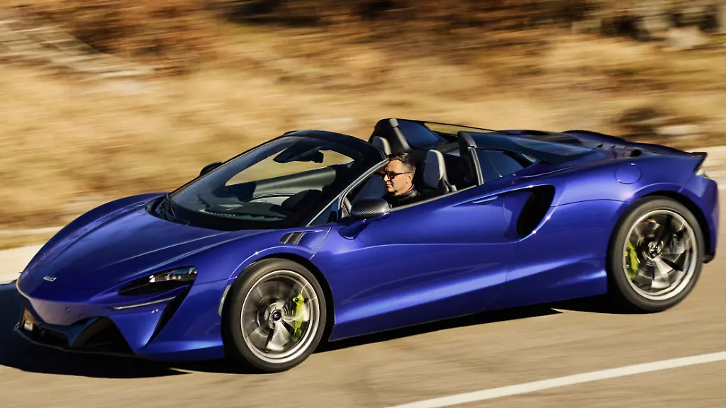 Original-15913-McLarenArturaSpider13