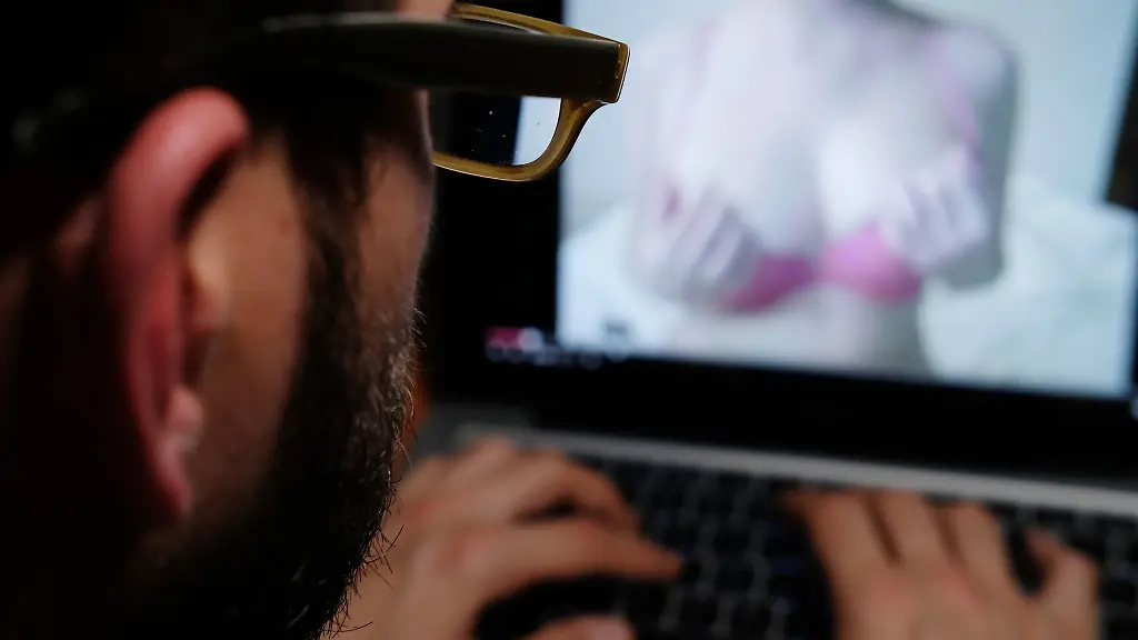 Bislang-hat-sich-der-Betreiber-der-Internetseiten-mit-den-pornografischen-Inhalten-geweigert-diese-zu-entfernen-oder-den-Zugang-zu-den-Seiten-zu-beschraenken