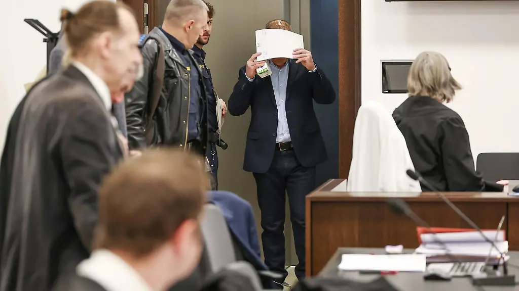 Der-Leiter-eines-Nuernberger-Pflegedienstes-ist-wegen-Betrugs-zu-einer-Haftstrafe-verurteilt-worden