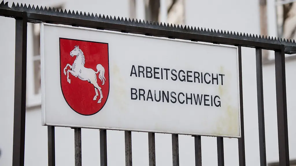 Das-Arbeitsgericht-Braunschweig-muss-in-drei-Wochen-ueber-die-Klage-gegen-VW-entscheiden