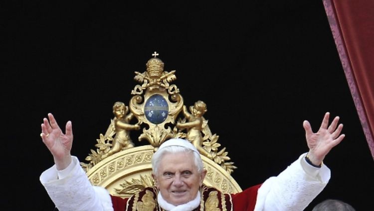 Papst Benedikt bei seiner Ansprache auf dem Petersplatz.