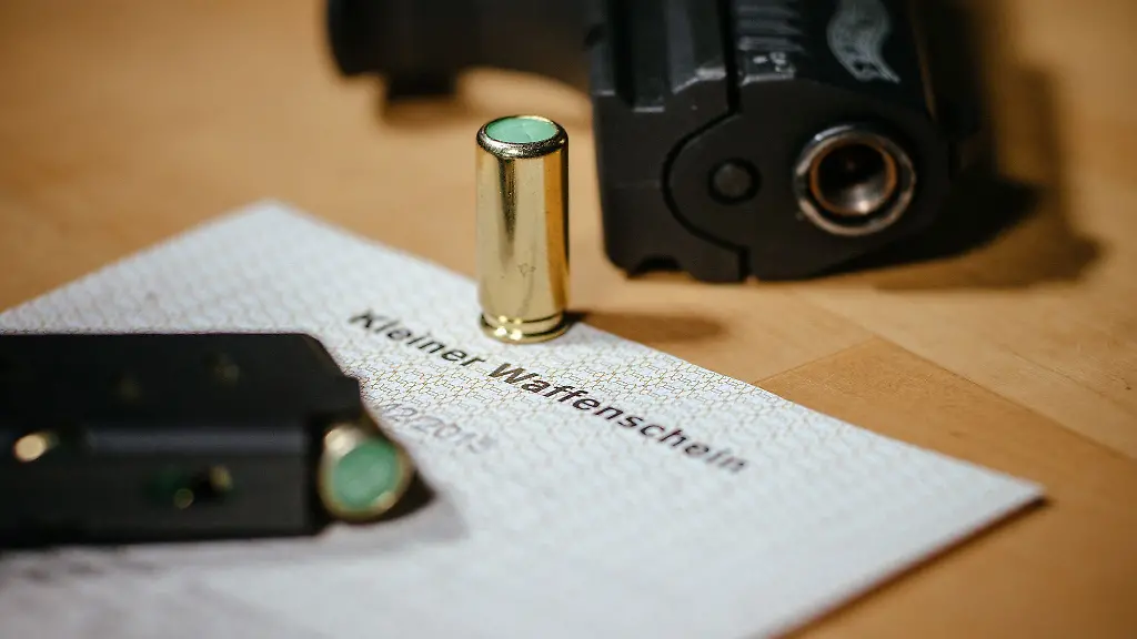 Mit-einem-Kleinen-Waffenschein-duerfen-keine-scharfen-Schusswaffen-gefuehrt-werden-sondern-nur-Schreckschuss-oder-Signalwaffen