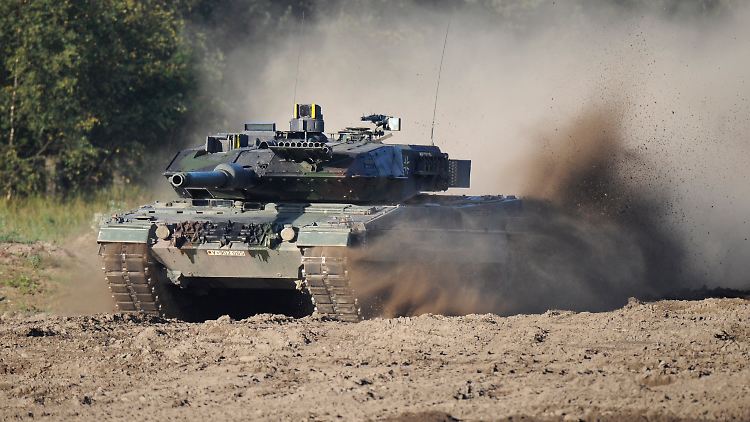 Das Interesse Saudi-Arabiens an "Leopard 2"-Panzer sorgt für Kontroversen.