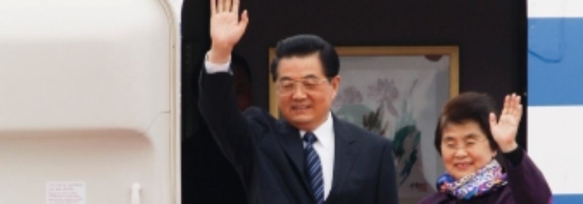 Die Charta ist Chinas Führung - hier Präsident Hu Jintao mit seiner Frau - ein Dorn im Auge.