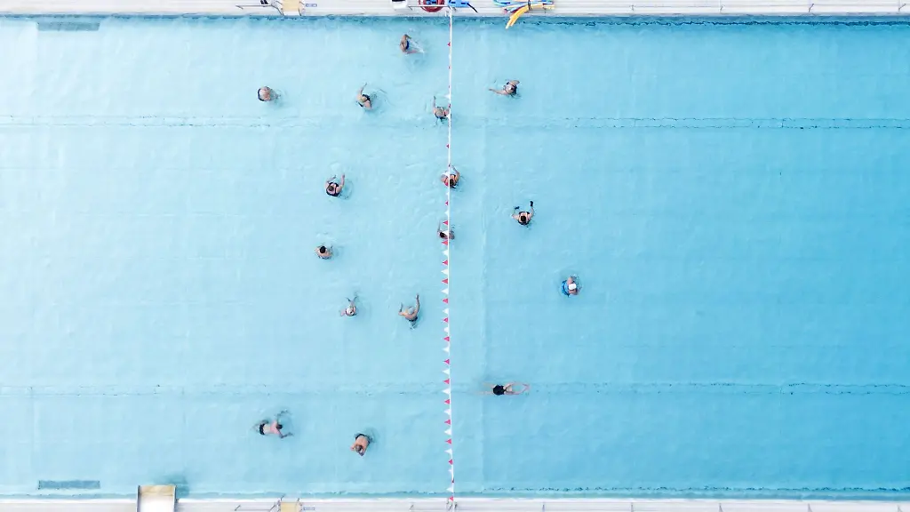 Das-regnerische-Wetter-macht-nur-wenigen-Menschen-Lust-auf-Freibad