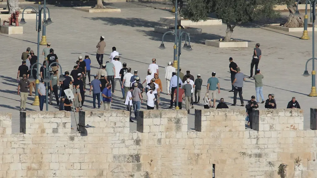 1eeea5ad20914d92f1eff961fffec678