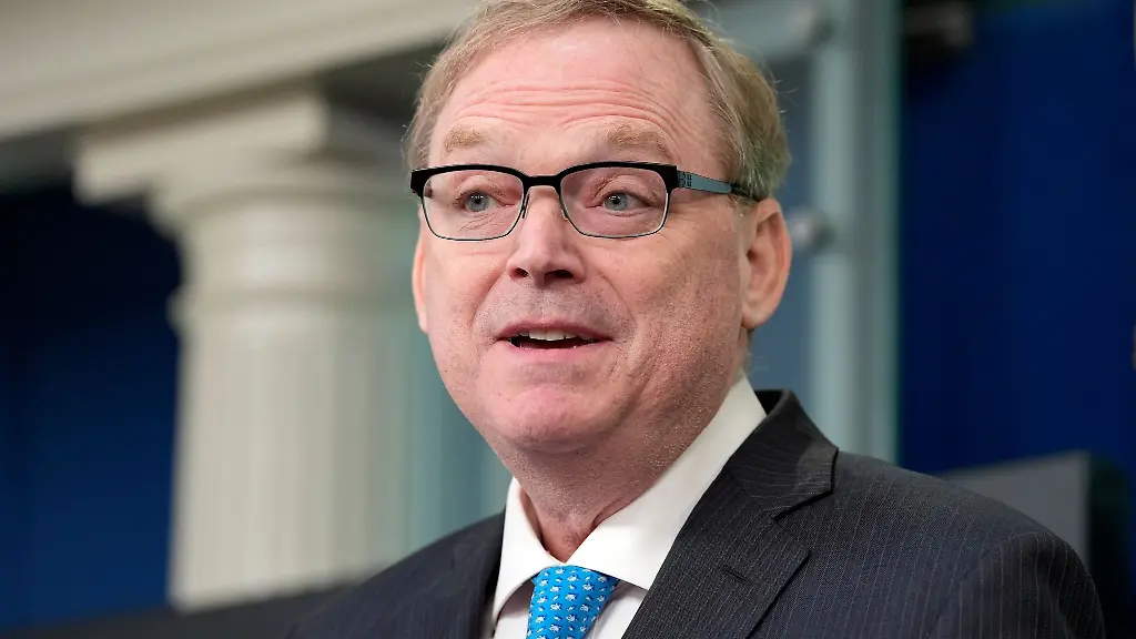 Die-Entlassung-der-Chefin-des-Amtes-fuer-Arbeitsmarktstatistik-wird-heftig-kritisiert-Trumps-Wirtschaftsberater-Hassett-verteidigt-den-Schritt