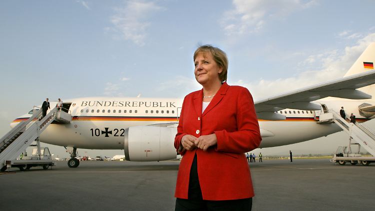 Merkel und ihr Flieger: Platz genug für die Waffenlobby.