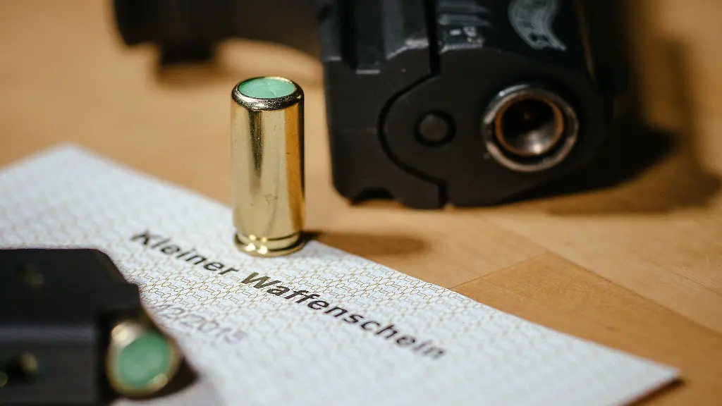 Die-Polizei-hat-in-der-Wohnung-eines-18-Jaehrigen-in-Hagen-eine-Schreckschusspistole-sichergestellt