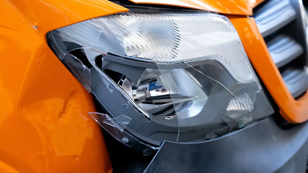 Kein-Schadenersatz-bei-Absprache-Wer-mit-einem-gestellten-Unfall-Geld-kassieren-will-geht-leer-aus