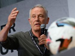 Von Trump und Infantino: Unverfrorene Behauptungen machen Christian Streich sprachlos