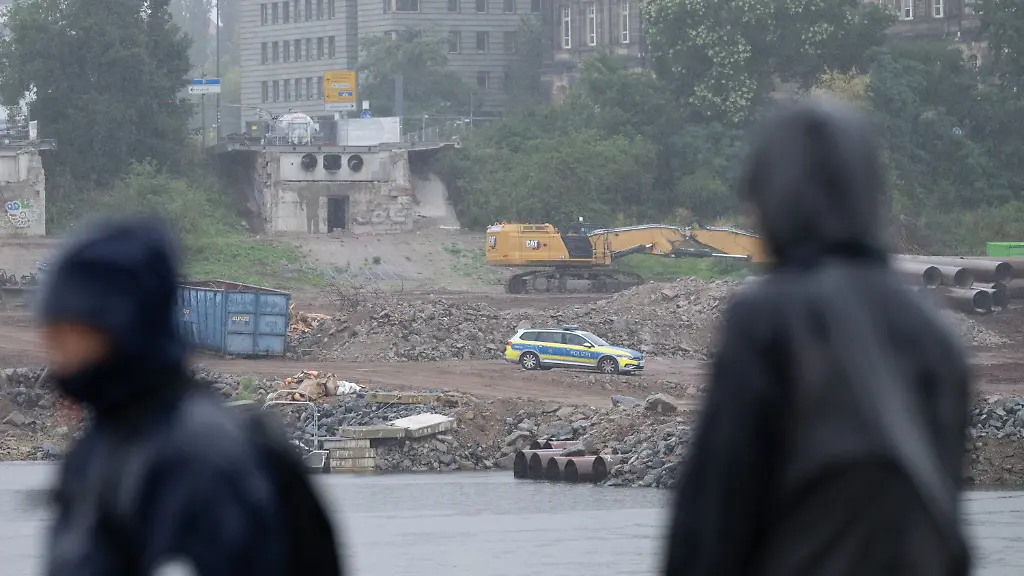 cef7b64e3880c90dbef67df78e52a080