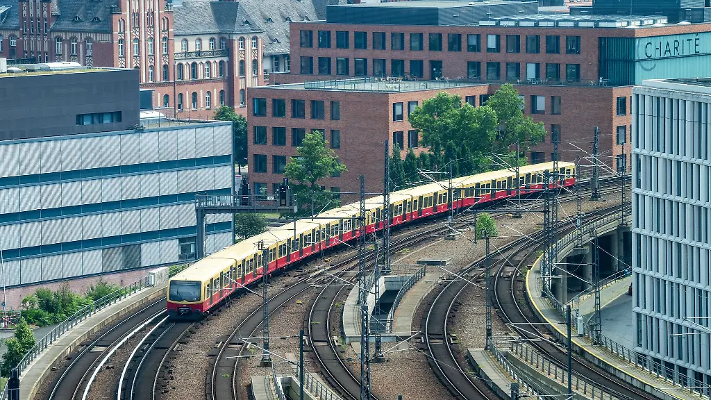 Die-Ferngleise-der-Stadtbahn-werden-ab-Mitte-Juni-2026-fuer-ein-halbes-Jahr-gesperrt-Nur-die-S-Bahn-faehrt-dann-noch