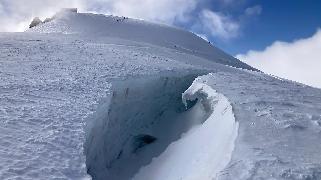 538664144