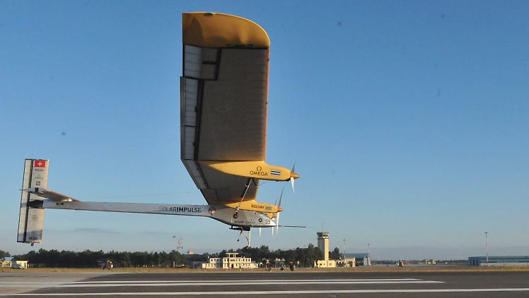 Die "Solar Impulse" beim Start in Rabat.