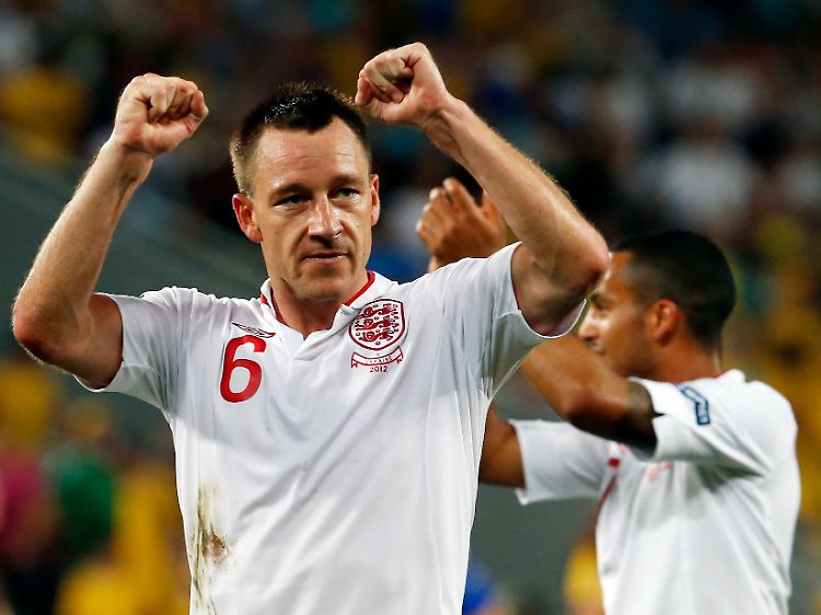Ein Bild aus besseren Tagen - John Terry im Juni 2012.