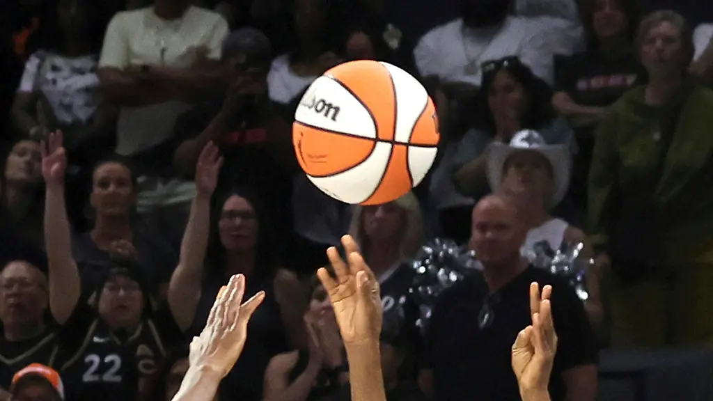 Spiele-der-WNBA-wurden-zuletzt-mehrfach-gestoert-durch-aufs-Spielfeld-geworfenes-Sexspielzeug