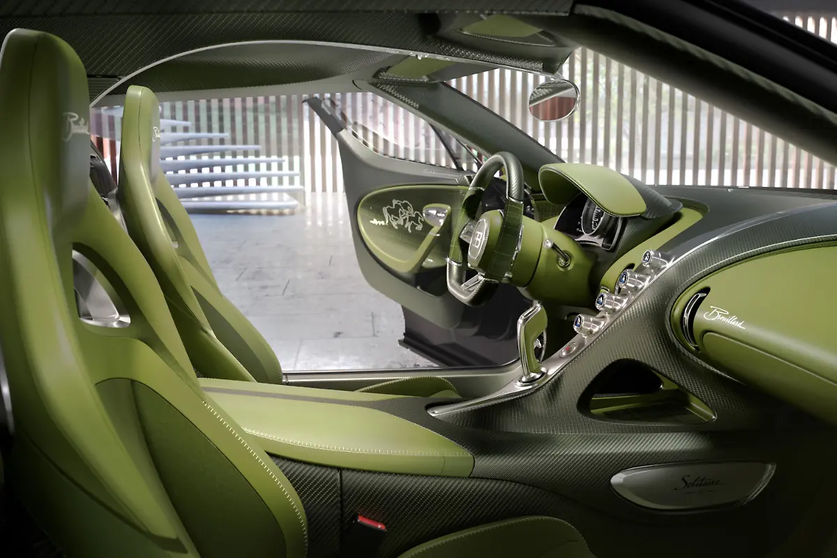 13-BUGATTI-Soitaire-Launch-Interior