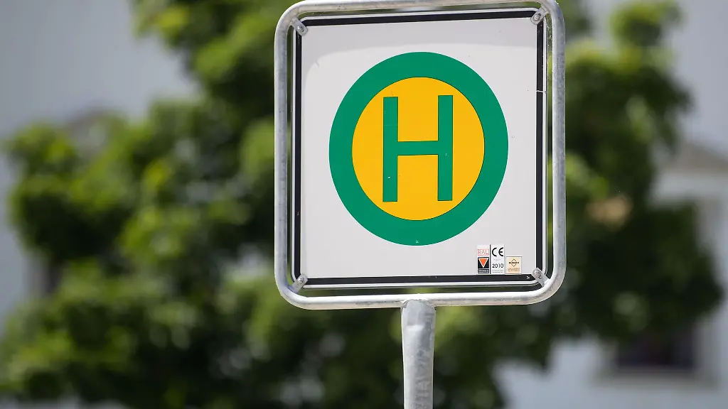 Mit-Blick-auf-den-Schuljahresbeginn-gibt-es-mancherorts-Aktionen-fuer-das-Fahren-mit-Bus-und-Bahn