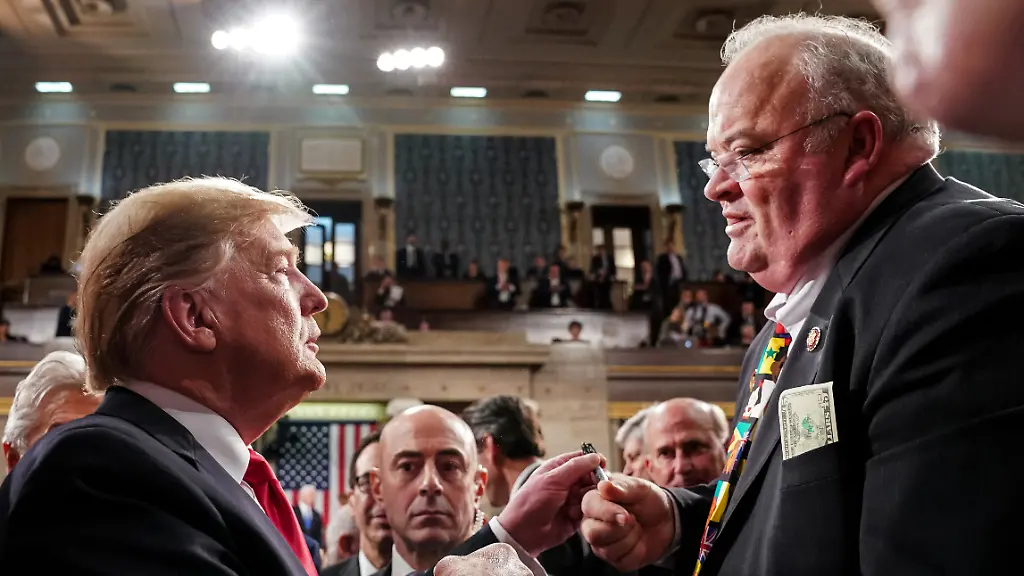 AFP-20190206-1D32WV-v1-HighRes-UsPresidentDonaldTrumpDeliversTheStateOfTheUnion