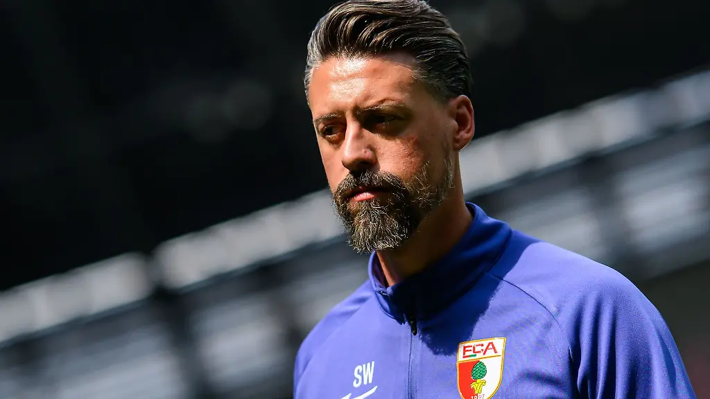 Das-Team-von-Augsburgs-Trainer-Sandro-Wagner-patzte-bei-der-Generalprobe