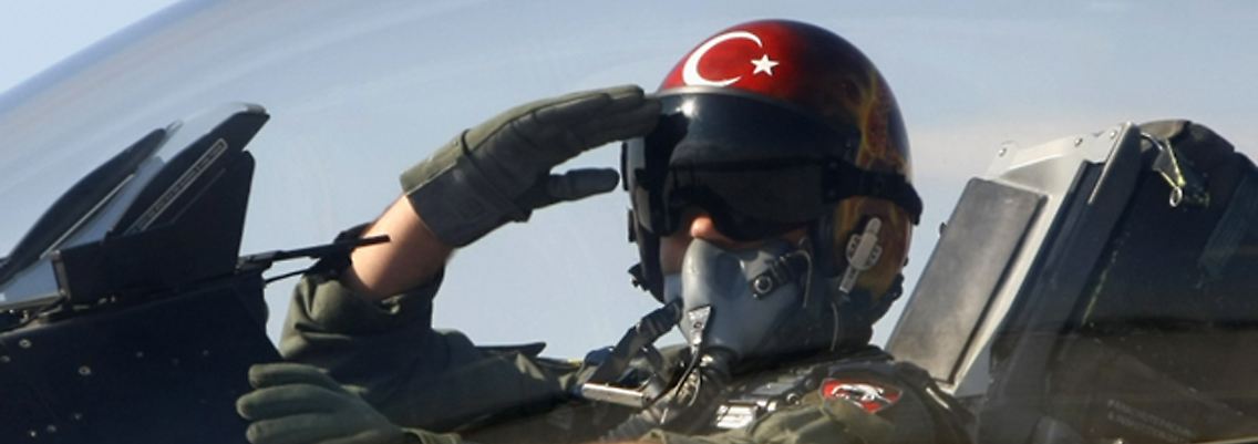 Ein türkischer Kampfjet vor dem Start (Archivbild).