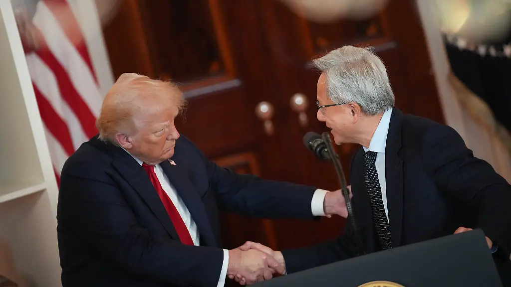 AFP-20250513-2212801610-v5-HighRes-PresidentTrumpDeliversRemarksFromTheWhiteHou