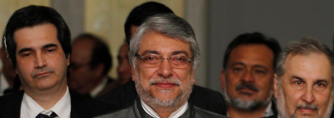 Fernando Lugo verlässt den Präsidentenpalast in Asunción.