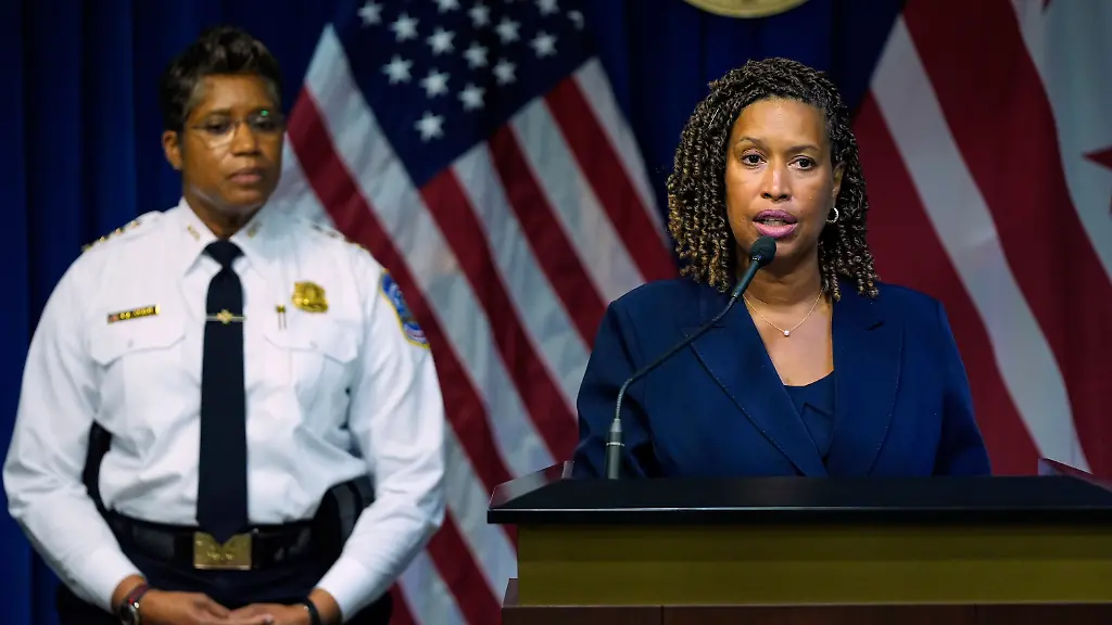 7cb2f05102c94d3272433f98228d7b9e