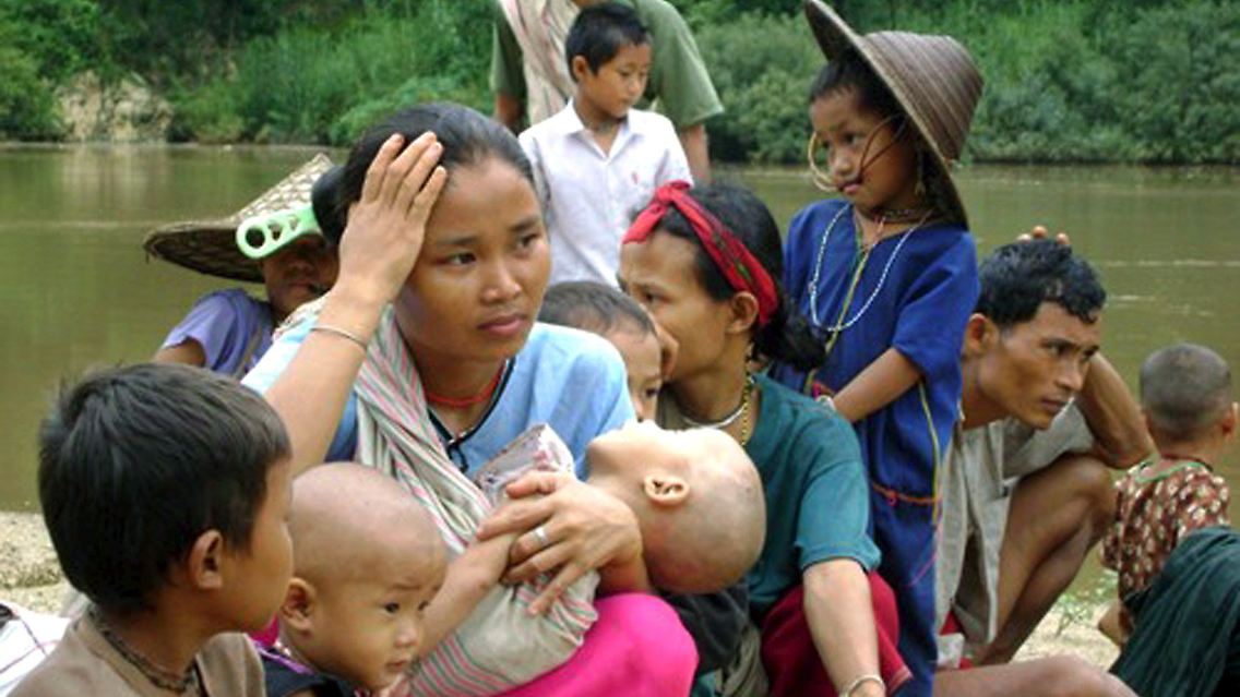 Von Birma nach Thailand fliehende Karen. (Juni 2009)
