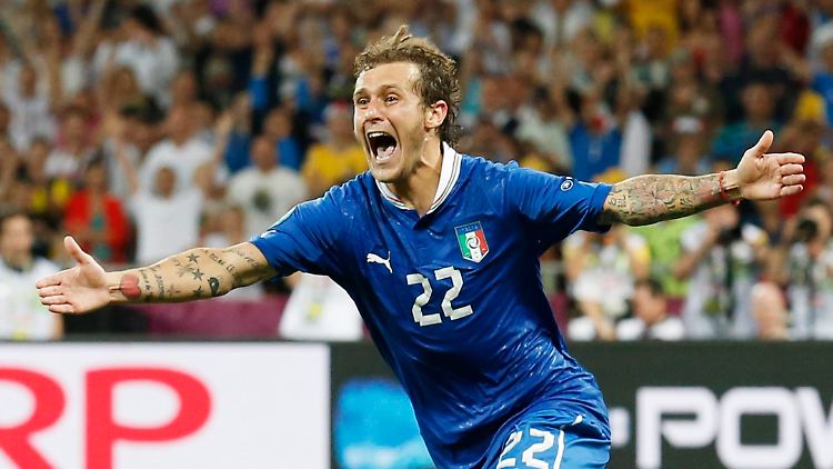 Alessandro Diamanti verwandelt den entscheidenden Elfmeter.