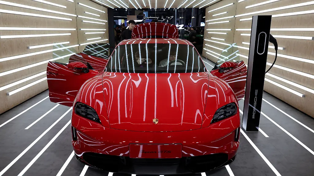 2025-07-30T091233Z-811952722-RC2G3EAD93GY-RTRMADP-3-PORSCHE-RESULTS