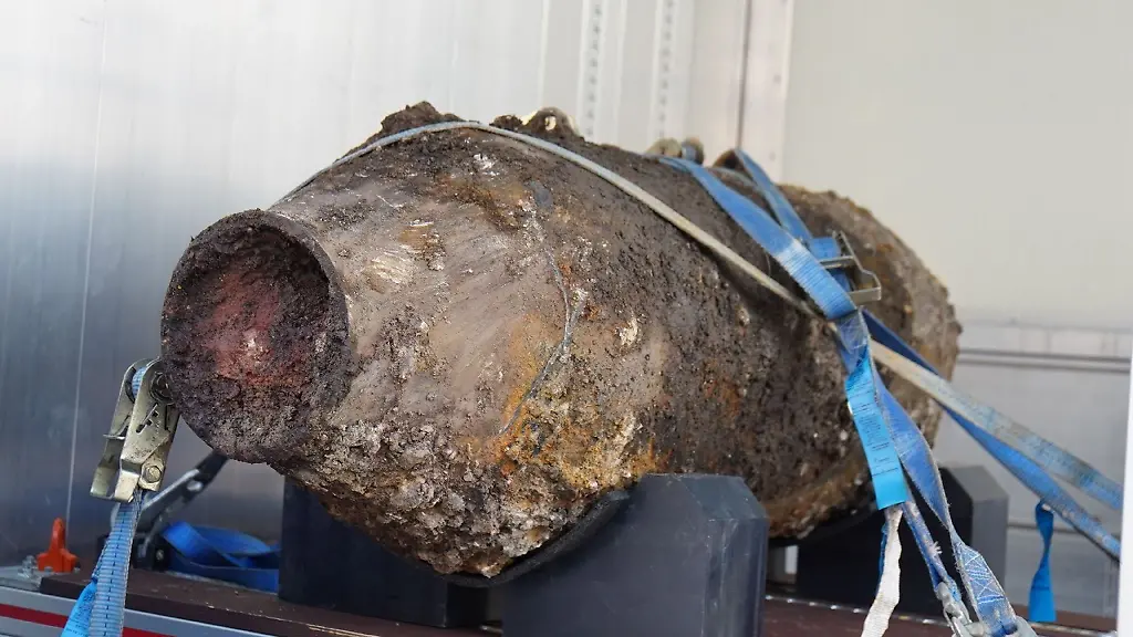 Die-Bombe-wurde-schon-wenige-Stunden-nach-dem-Fund-entschaerft