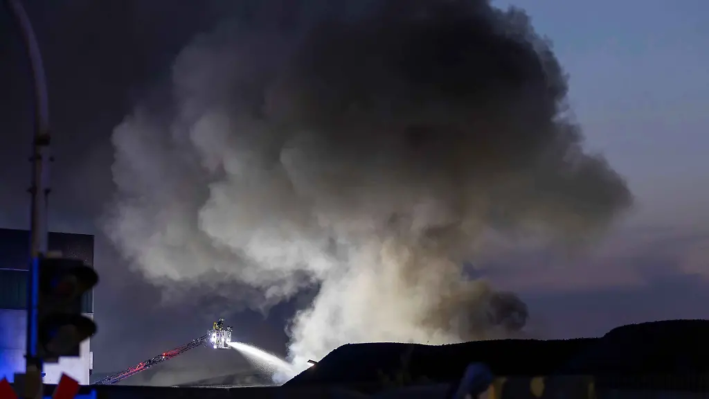 Verletzte-bei-dem-Brand-gab-es-nach-ersten-Erkenntnissen-nicht