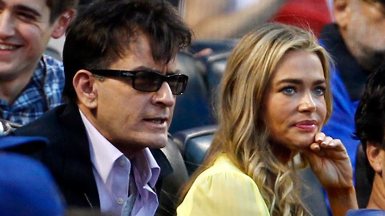 Charlie Sheen mit seiner Ex-Frau Denise Richard bei einem Spiel der New York Yankees gegen die New York Mets am Wochenende.