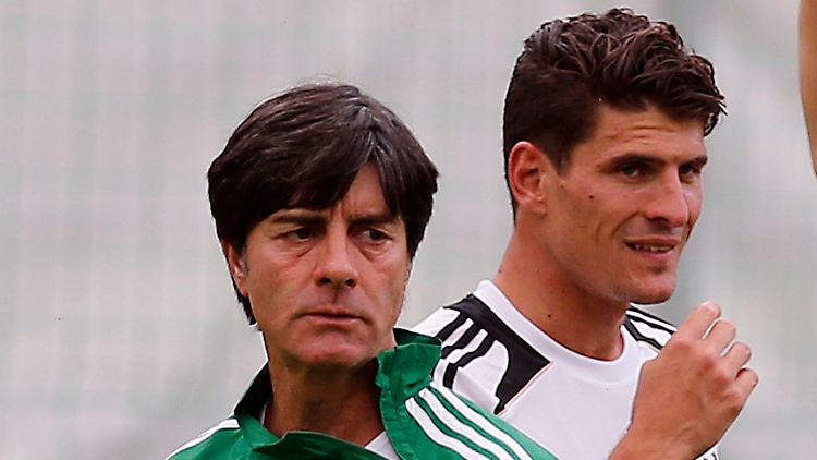 Löw, Gomez: kennen beide ihren Platz.
