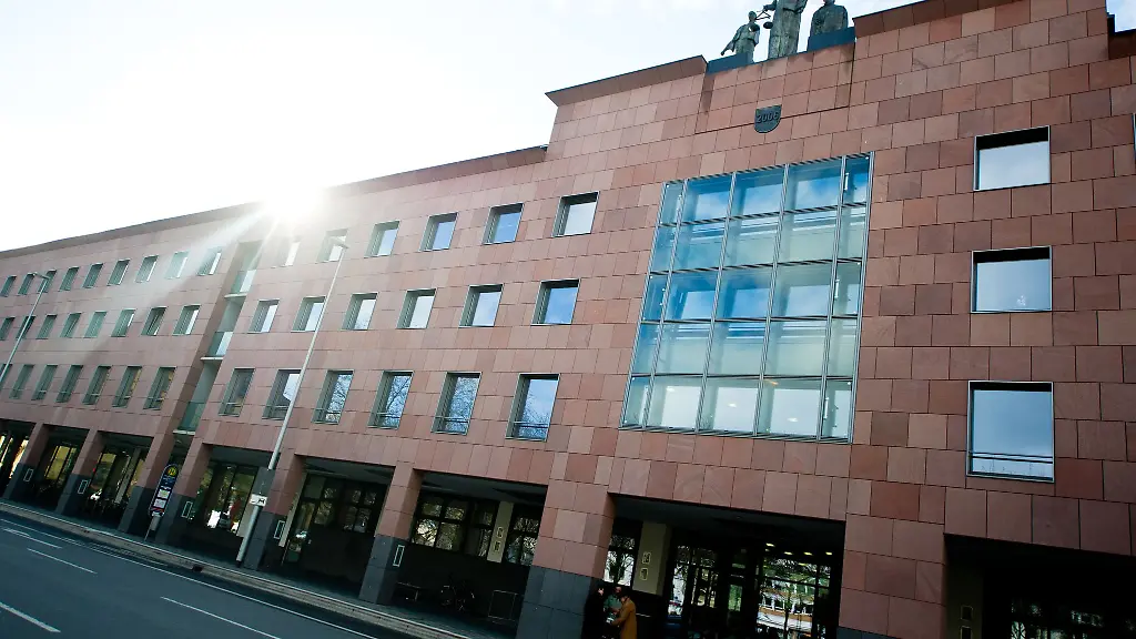 Das-Landgericht-Darmstadt-hat-einen-59-Jaehrigen-wegen-versuchten-Mordes-verurteilt