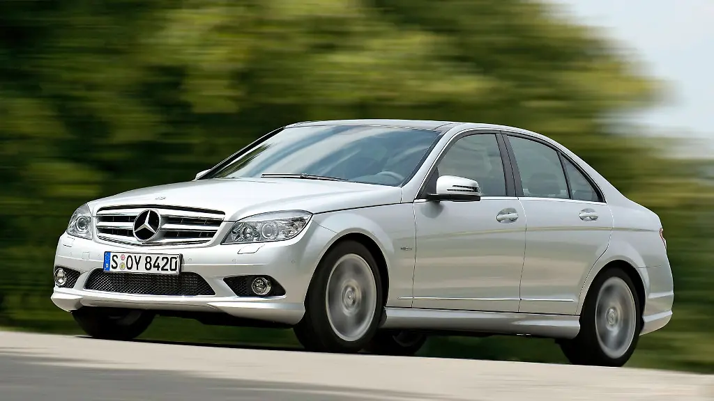 Begehrter-Gebrauchtwagen-Die-Qualitaeten-einer-gebrauchten-C-Klasse-haben-sich-laengst-rumgesprochen-doch-auf-eine-Sache-sollte-man-vor-dem-Kauf-besonders-achten