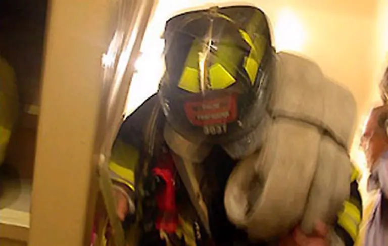 An-keinem-Tag-in-der-Geschichte-der-USA-starben-so-viele-Feuerwehrmaenner-bei-einem-Einsatz-wie-am-11-September-Es-sind-343