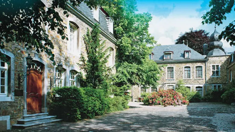 Erst-als-ein-Zeitungsartikel-den-Verdacht-gegen-Contergan-publik-machte-zog-Gruenenthal-saemtliche-thalidomidhaltigen-Praeparate-aus-dem-Handel