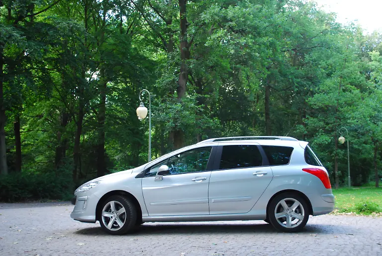 Peugeot-308-SW-20-06-2009-16-55-32