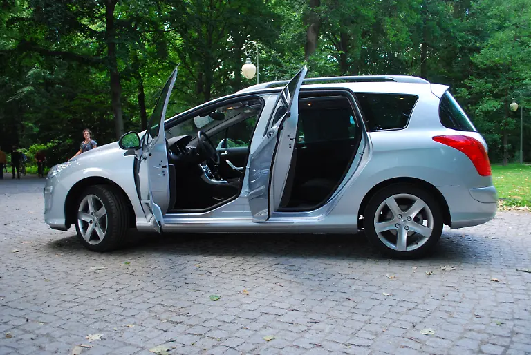 Peugeot-308-SW-20-06-2009-16-57-49